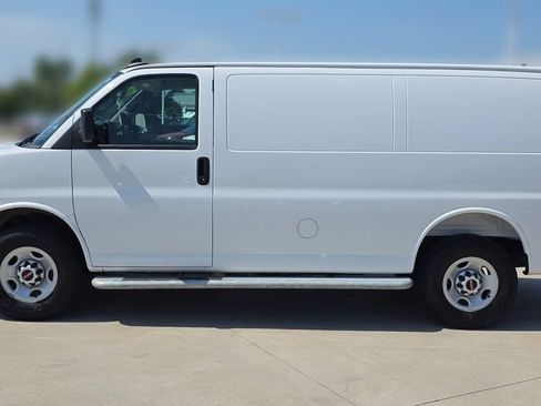 Used 2025 GMC Savana 2500 w/ Driver Convenience Package RWD image 2