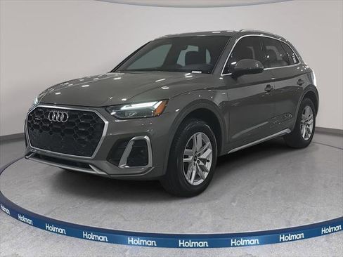 Certified 2023 Audi Q5 2.0T Premium w/ Convenience Package AWD/4WD image 1