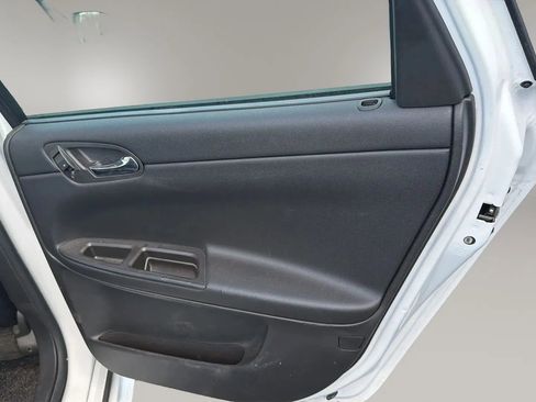 Used 2014 Chevrolet Impala Police FWD image 26