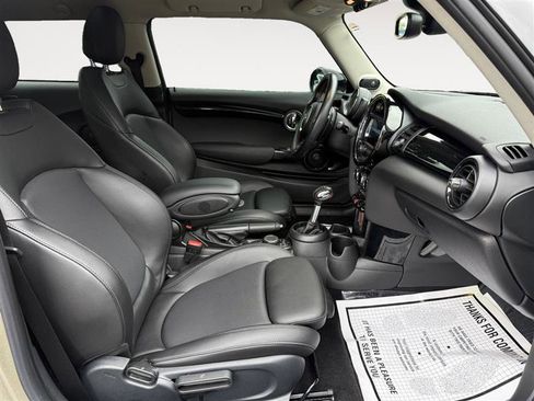 Used 2019 MINI Cooper S w/ Premium Package image 16