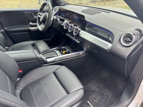 Used 2024 Mercedes-Benz GLB 35 AMG 4MATIC image 25