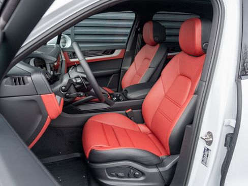 New 2026 Porsche Cayenne image 5