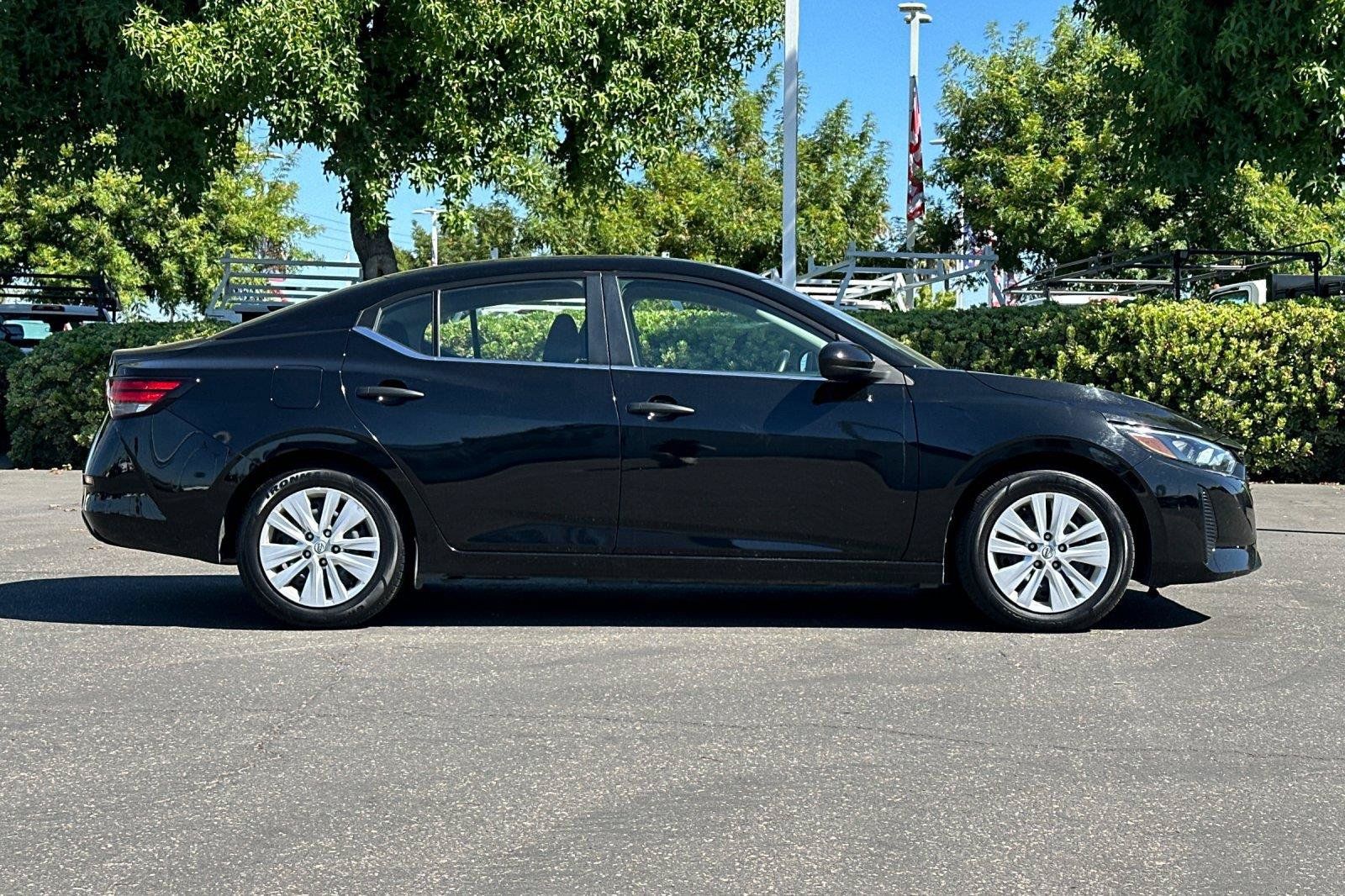 Certified 2024 Nissan Sentra S FWD image 3