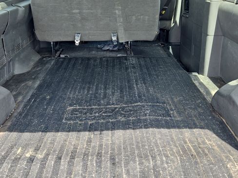 Used 2017 Chevrolet Express 2500 Extended image 4