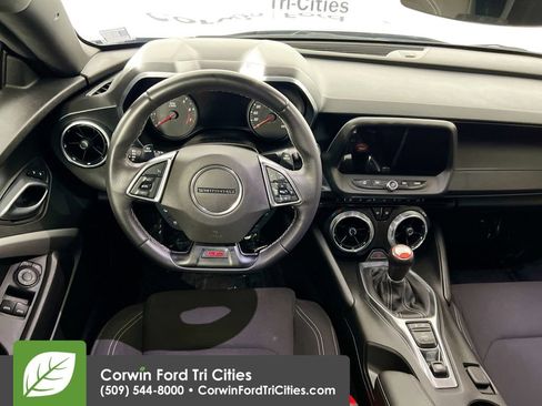 Used 2018 Chevrolet Camaro SS image 25