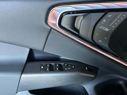 Used 2025 BMW X3 xDrive30i w/ Convenience Package image 12