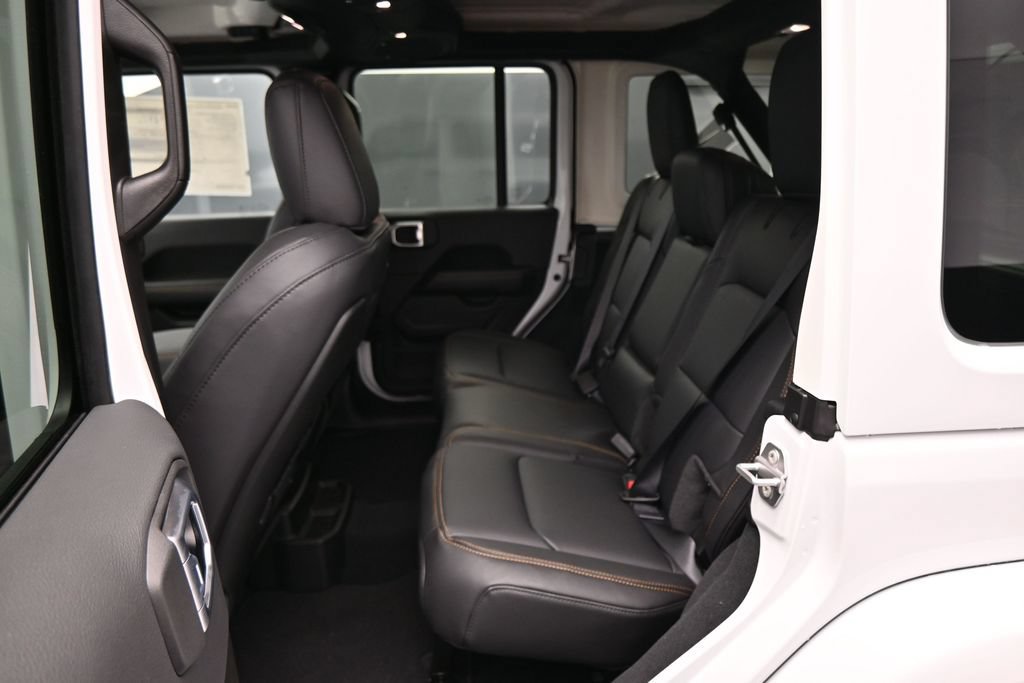New 2027 Jeep Wrangler Unlimited Sahara AWD/4WD image 24