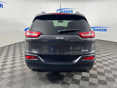 Used 2014 Jeep Cherokee Latitude w/ Cold Weather Group AWD/4WD image 5