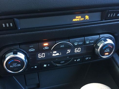 Used 2018 MAZDA CX-5 Touring w/ Preferred Equipment Package FWD image 25