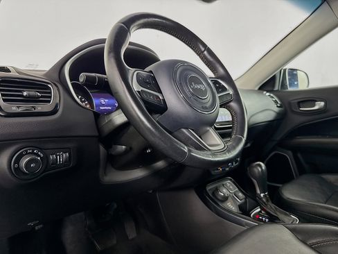 Used 2018 Jeep Compass Limited image 22