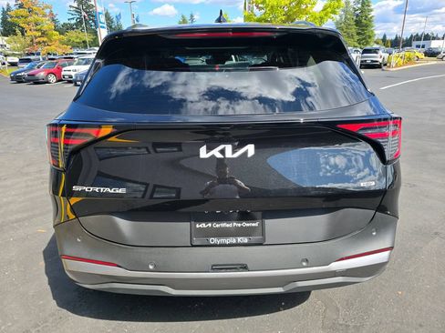 Certified 2026 Kia Sportage EX w/ EX Panoramic Sunroof Package AWD/4WD image 5