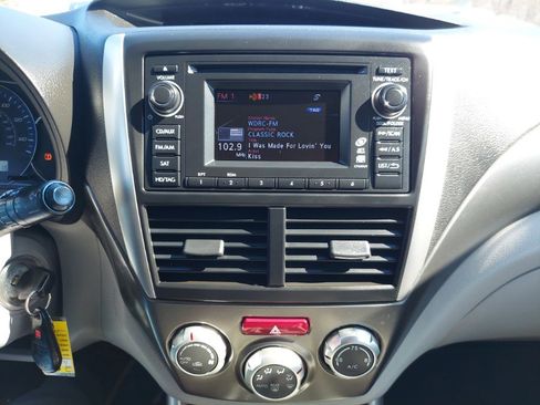 Used 2013 Subaru Forester 2.5X Limited image 12