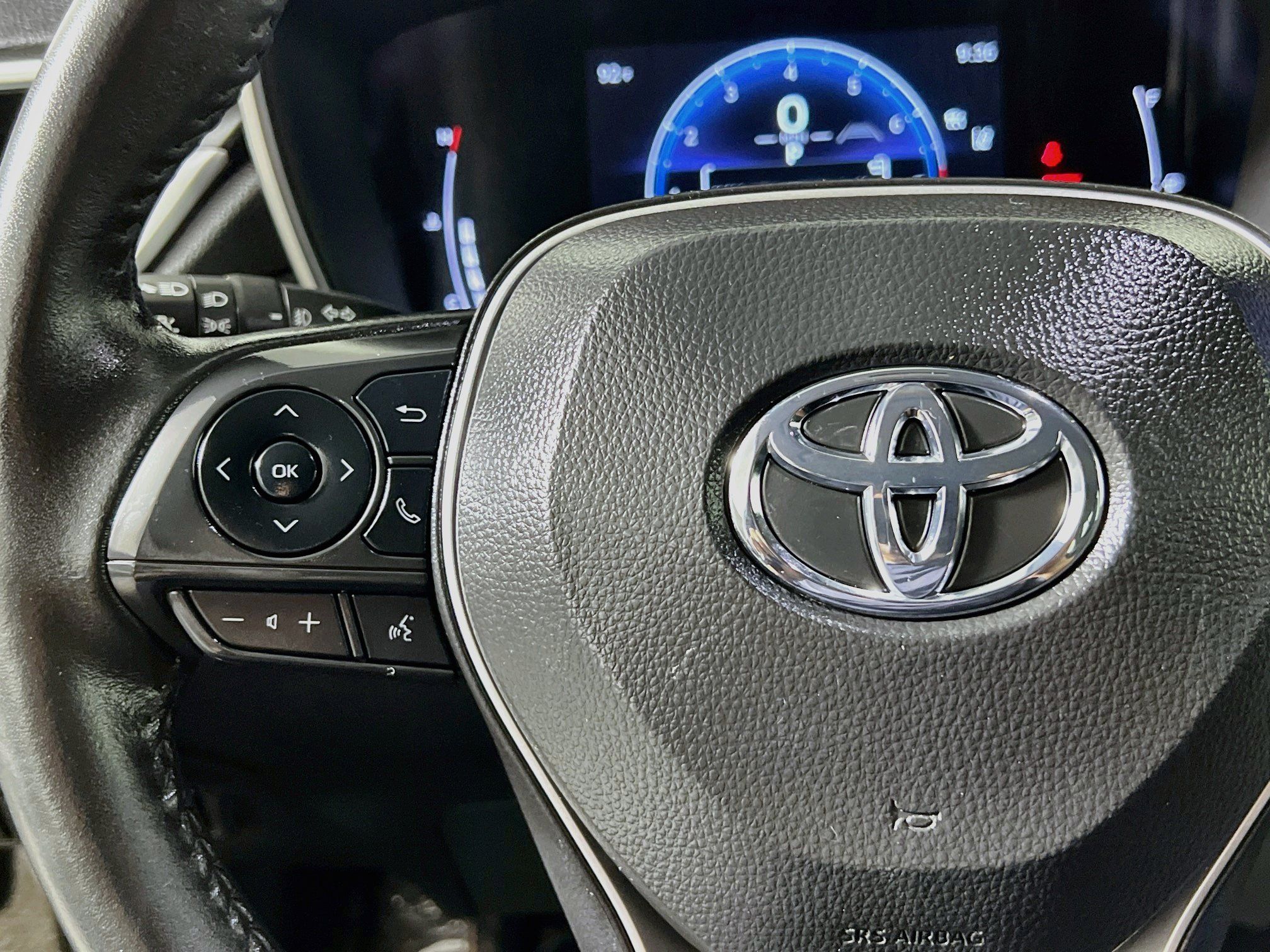 Used 2025 Toyota Corolla Cross XLE AWD/4WD image 19