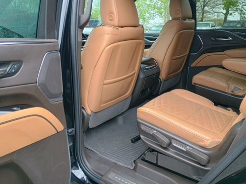 Used 2023 Cadillac Escalade Sport w/ Touring Package AWD/4WD image 21