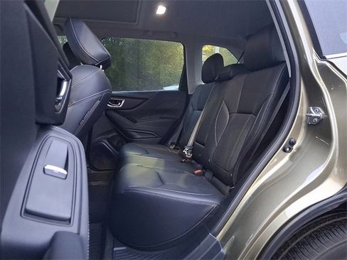 Used 2022 Subaru Forester Touring w/ Popular Package #2 image 10