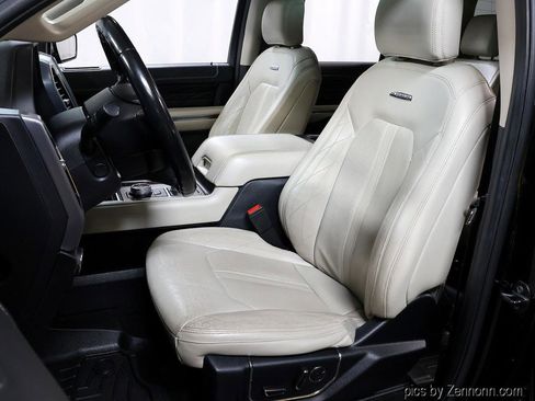 Used 2018 Ford Expedition Platinum AWD/4WD image 9