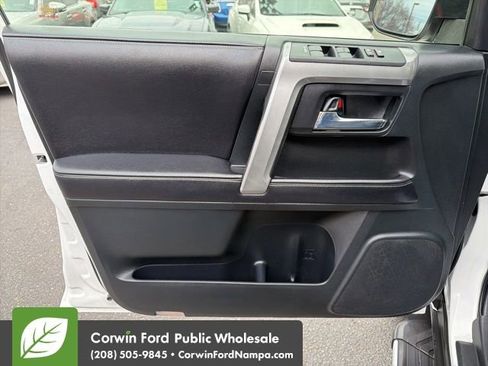 Used 2016 Toyota 4Runner SR5 Premium image 14