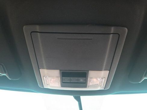 Used 2016 Ford Explorer XLT w/ Equipment Group 202A AWD/4WD image 29
