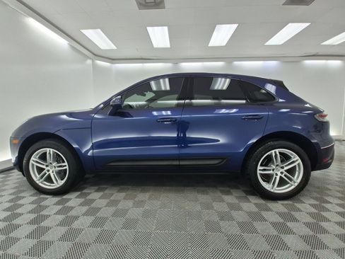 Used 2024 Porsche Macan w/ Premium Plus Package AWD/4WD image 2