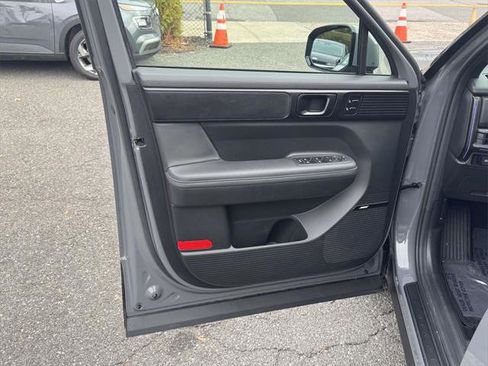 Used 2024 Hyundai Santa Fe Calligraphy image 17