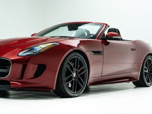 Used 2016 Jaguar F-TYPE R image 9