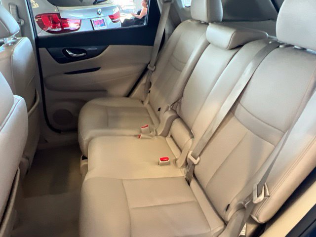 Used 2015 Nissan Rogue SL w/ SL Premium Package FWD image 19