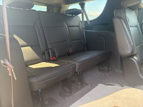 Used 2023 GMC Yukon XL Denali AWD/4WD image 28