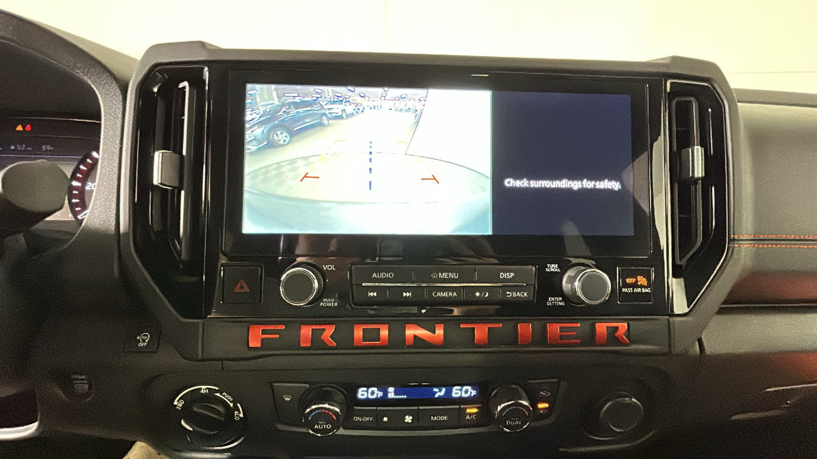 Used 2026 Nissan Frontier PRO-4X AWD/4WD image 29