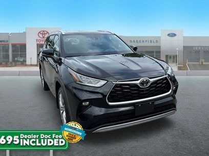 Used 2024 Toyota Highlander Platinum