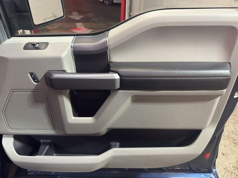 Used 2017 Ford F150 XLT w/ Equipment Group 302A Luxury image 18