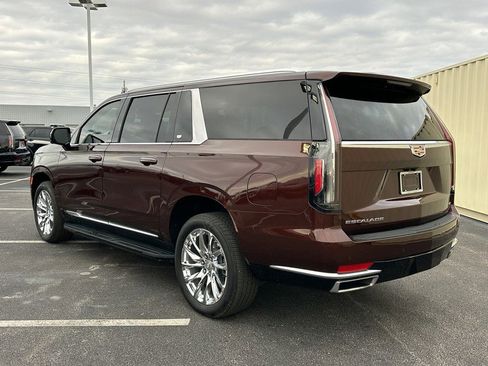 Used 2023 Cadillac Escalade ESV Luxury image 8