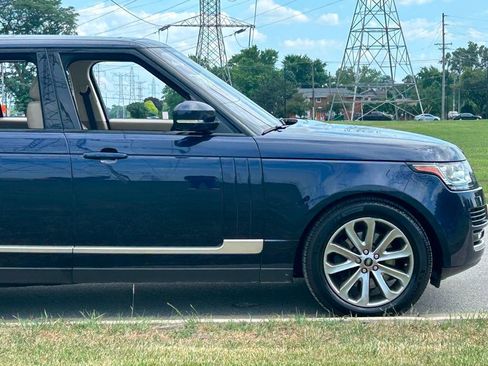 Used 2017 Land Rover Range Rover HSE image 10