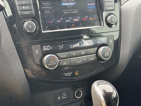 Used 2021 Nissan Rogue Sport SV FWD image 31
