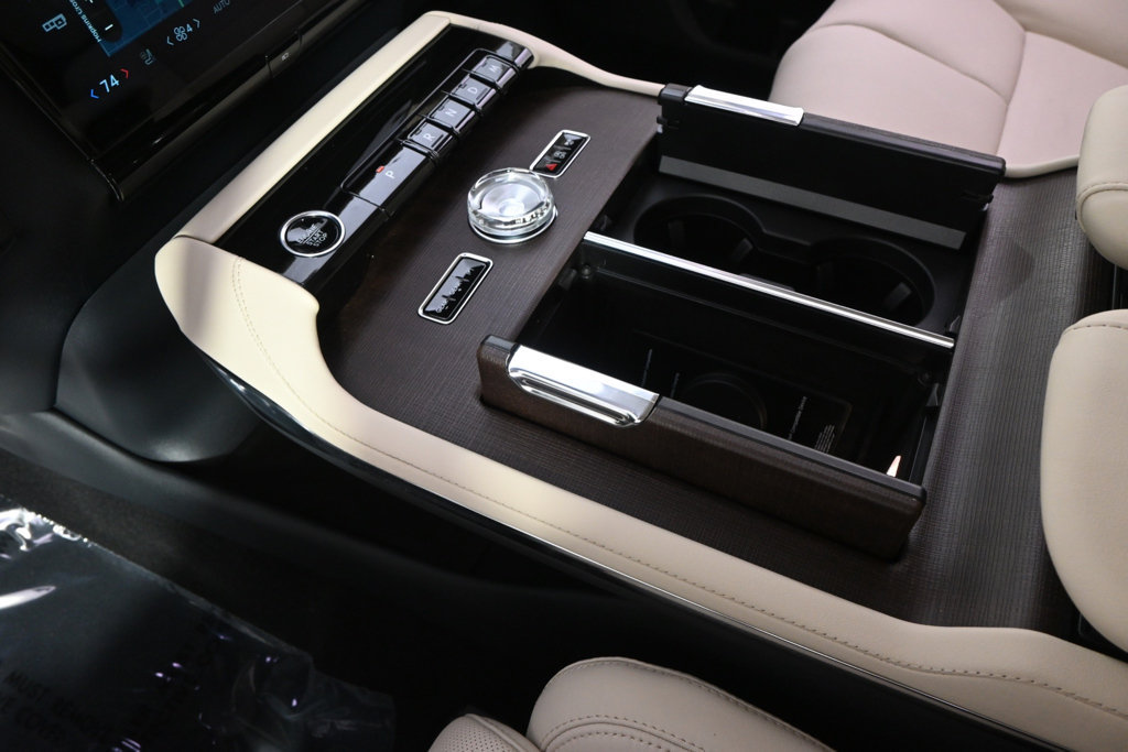 New 2027 Lincoln Navigator Reserve AWD/4WD image 32