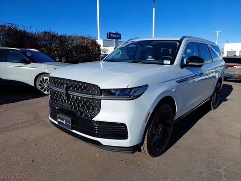 New 2025 Lincoln Navigator L Black Label image 3