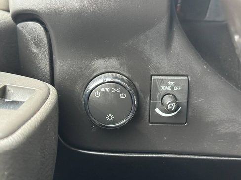 Used 2020 Chevrolet Express 2500 w/ Communications Package RWD image 26