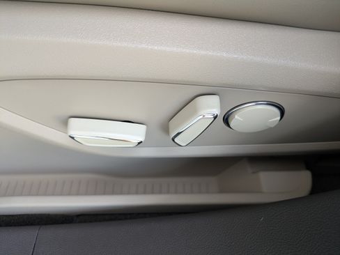 Used 2022 Lincoln Nautilus Reserve FWD image 21