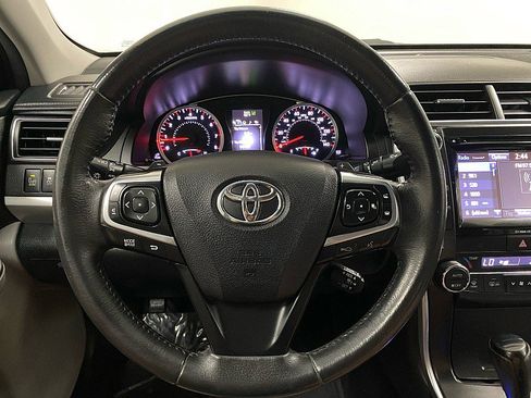 Used 2017 Toyota Camry XSE w/ Advanced Technology Package image 17