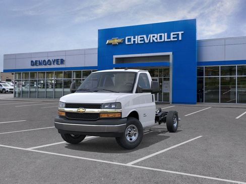 New 2025 Chevrolet Express 3500 w/ Power Convenience Package image 8