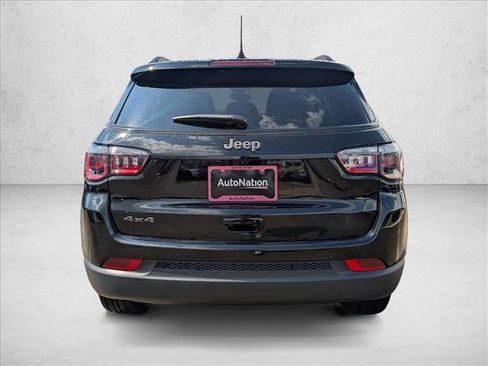 New 2026 Jeep Compass Latitude image 8