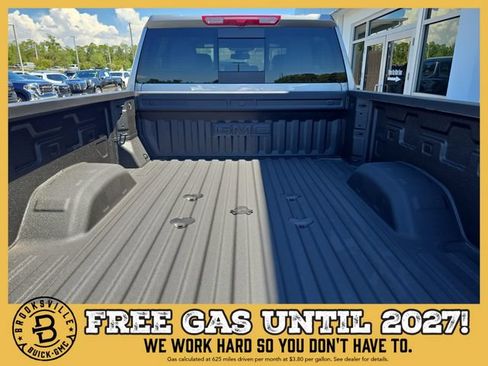New 2026 GMC Sierra 2500 SLT w/ SLT Premium Package AWD/4WD image 8