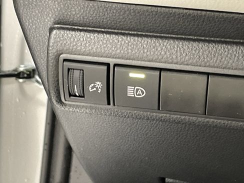 Used 2024 Toyota Corolla LE image 29