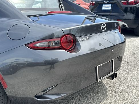 Used 2022 MAZDA MX-5 Miata RF Grand Touring RWD image 11