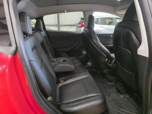 Used 2023 Tesla Model Y Long Range AWD/4WD image 17
