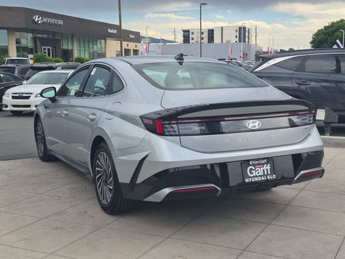 Certified 2025 Hyundai Sonata SEL FWD image 7