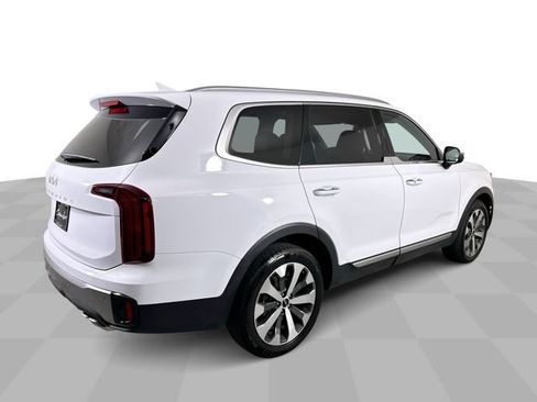 Used 2025 Kia Telluride S FWD image 8