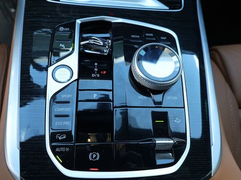 Used 2024 BMW X7 xDrive40i w/ M Sport Package image 36