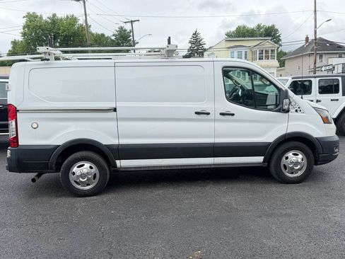 Used 2022 Ford Transit 250 Low Roof AWD image 4