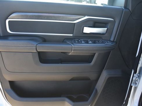 Used 2024 RAM 3500 Big Horn image 12