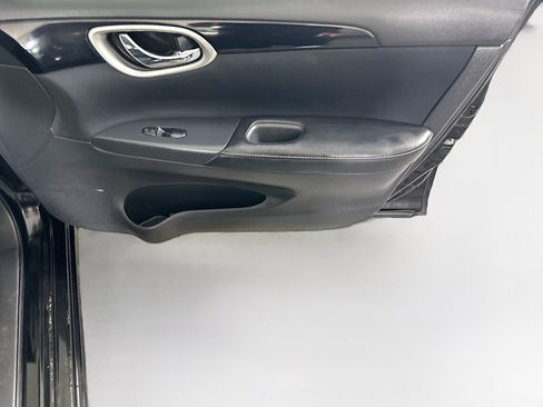 Used 2017 Nissan Sentra SV FWD image 29